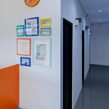 Super Oyo Capital O 93076 Batam Backpacker Guesthouse 2 Pembunuh エクステリア 写真