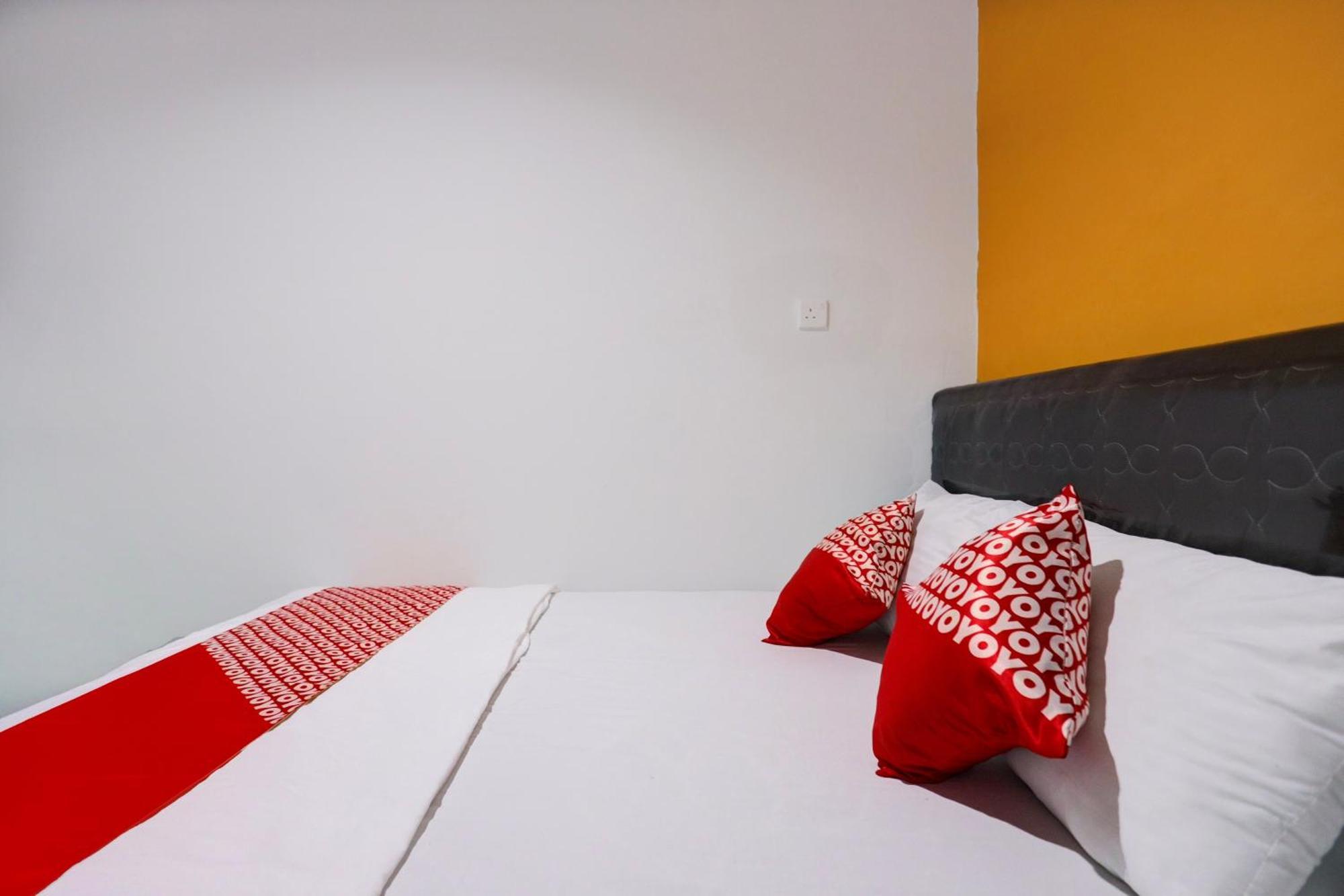 Super Oyo Capital O 93076 Batam Backpacker Guesthouse 2 Pembunuh エクステリア 写真