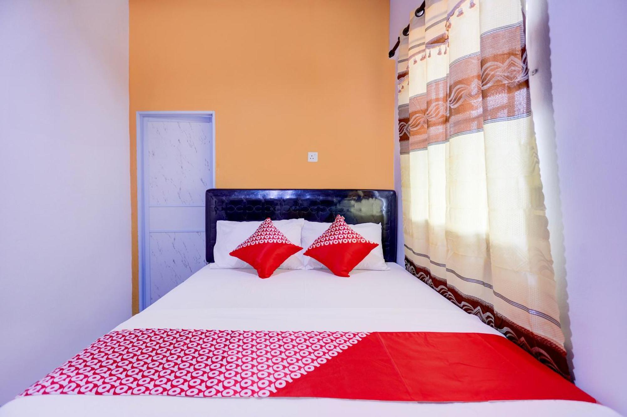 Super Oyo Capital O 93076 Batam Backpacker Guesthouse 2 Pembunuh エクステリア 写真